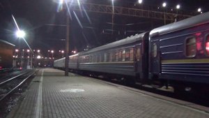 Электровоз ЧС4Т-375 с поездом №25 Кисловодск — Киев