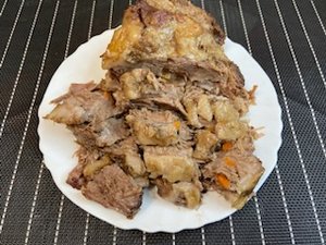 Запекаю свинину по рецепту свекрови - оригинально и вкусно!