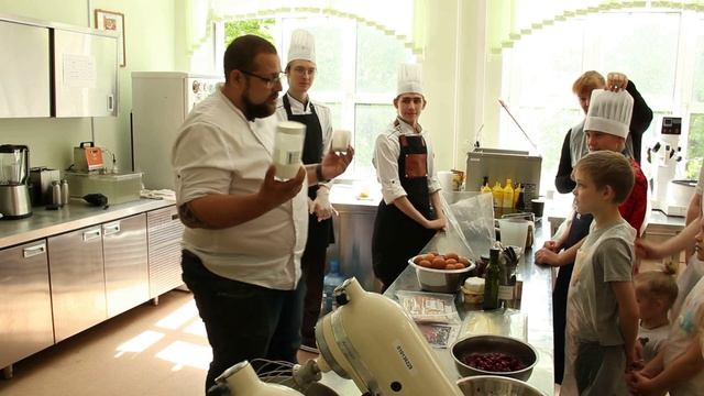 Молекулярная кухня! Что это? Можно ли повторить дома? Какое необходимо оборудование? Ответы здесь! смотреть онлайн