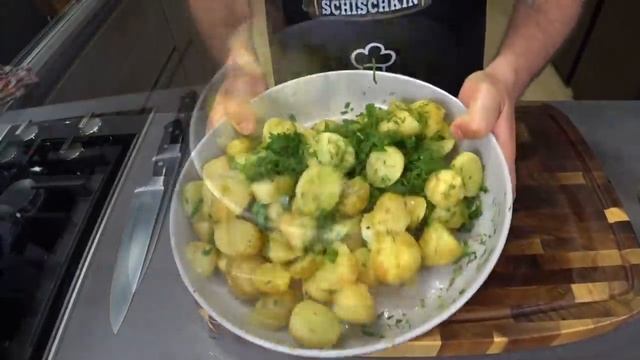 МЫ ПОДСЕЛИ НА ЭТОТ САЛАТ ИЗ МОЛОДОГО КАРТОФЕЛЯ!