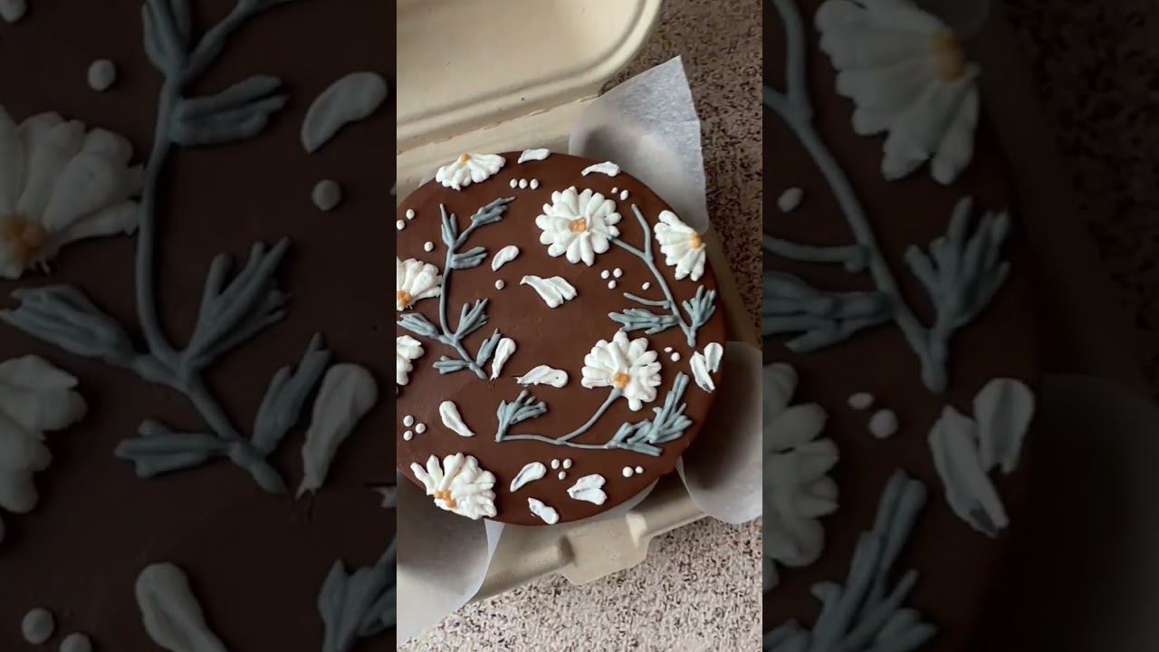 Сделали цветочные бенто-тортики на День матери. Как вам такой дизайн? #bento #торт #cake #bentocake смотреть онлайн