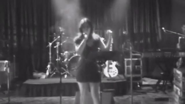 Massimo Ranieri 1971 hit " Se Bruciasse La Città " by Alessia Guarnera (cover) смотреть онлайн