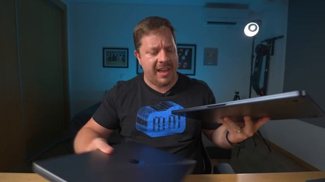 Aqui está o MacBook Air de 15 polegadas! смотреть онлайн