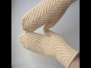 Варежки из козьего пуха и овечьей шерсти ручной вязки