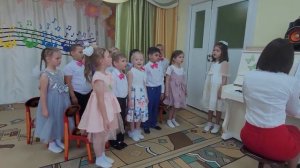 Песня «Кто пасется на лугу?» сл. Ю. Черных, муз. А. Пахмутова