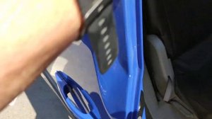 WV CADDY Сдвижная дверь царапает лепить крыла.