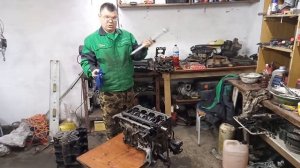 укладка коленвала в постель.