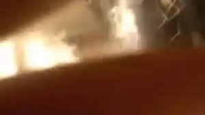 АНЯ ПЬЯНАЯ В ТУАЛЕТЕ