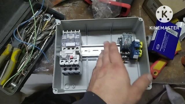 Автоматика включения и задержки аспирации для, форматного станка.