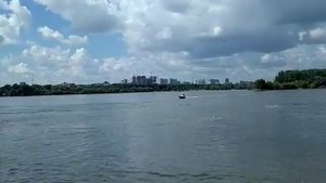 Лодка пингвин с консолью.