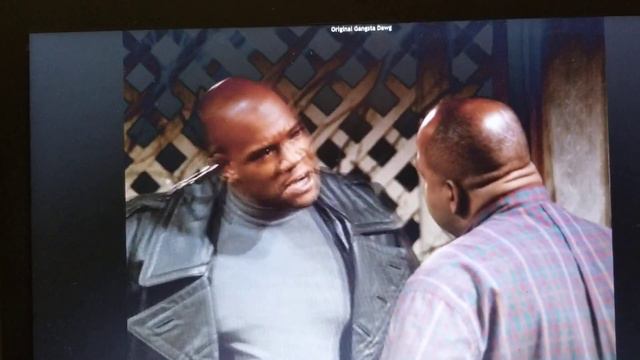 Carl Confronted by a Tough Guy смотреть онлайн