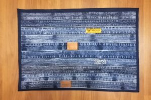 Коврик из старых джинсов.