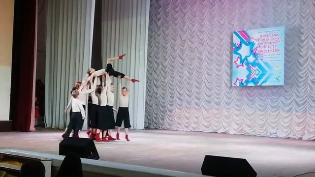 Зимова казка коллектив Meglio Di tutti первое место смотреть онлайн