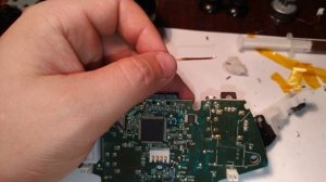 ремонт джойстика геймпада Xbox 360 залипает плохо срабатует аналог грибок стик чистка замена