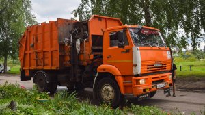 Мусоровоз МКМ-4605 (МК 4453-05) на шасси КамАЗ-53605-62 (У 369 ТТ 22) / KAMAZ garbage truck.