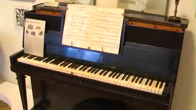 «По главным улицам с оркестром» смотреть онлайн