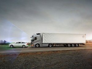 Система экстренного торможения Volvo EM Brake Trucks