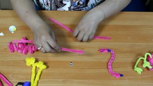 Фламинго из синельной проволоки