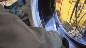 Ремонт двойного пробоя колеса 225 55 17 , причина -низкое давление и полное отсутствие дорог
