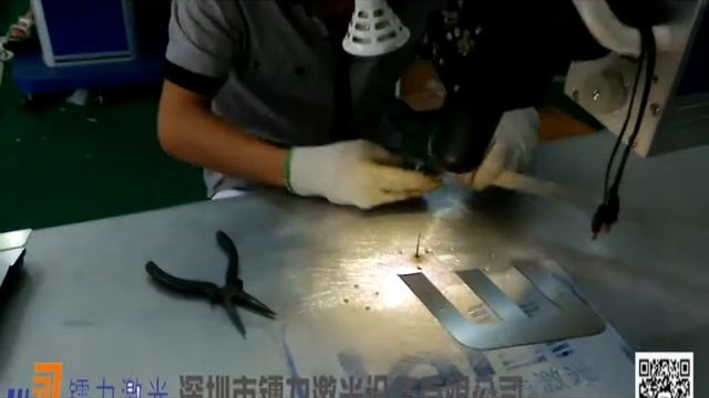 Лазерный аппарат в рекламном деле, самая быстрая лазерная сварочная машина для сварки металлическог смотреть онлайн