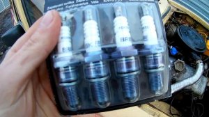 Замена свечек и бронепроводов на МОСКВИЧЕ! МАСЯНЯ#9