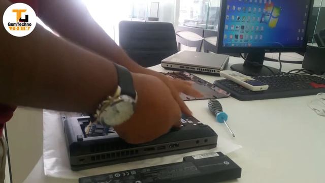 Upgrade hard drive of a HP Probook 6465b, 6475b, 6560b with a SSD (replace 642774-001)(Gsm Techno) смотреть онлайн