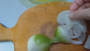 Салат с печенью и икрой минтая