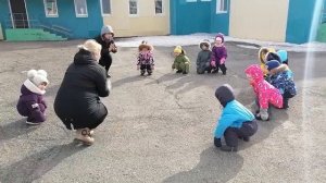 Игра малой подвижности на прогулке