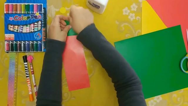 Новогодние поделки своими руками. Лягушка из картона