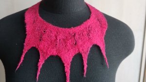 Валяные с волокнами шелка двусторонние колье и браслет Малиновый звон