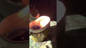 Самодельная портативная печка из армейского котелка и двух свечей