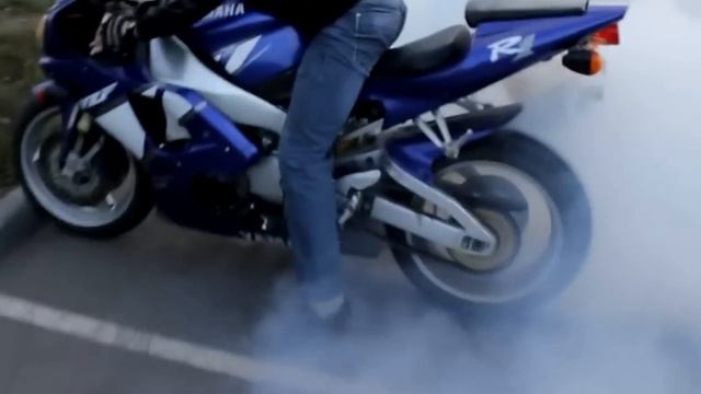 Kawasaki ZZR 1100 жжот смотреть онлайн