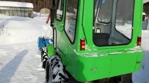 Трактор чистка снега.mp4