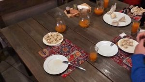 Накормил Левана Сагинашвили хинкалями. How much Levan ate khinkal