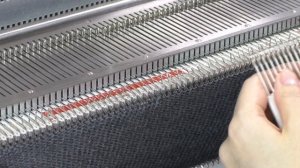 Шапка двойная с отворотом на вязальной машине .Knitting hat