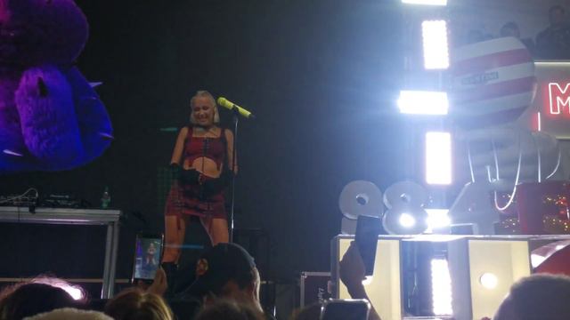 Клава Кока - Шкура Новое Радио Движ 13 января 2023 Депо Три вокзала Москва смотреть онлайн