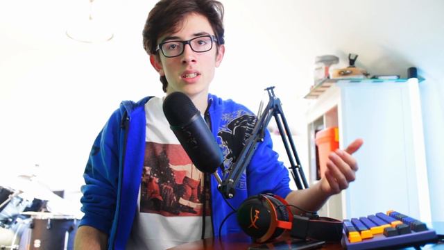 Souris Gamer Légère, Wireless et Pas Chère - Review Logitech G305 смотреть онлайн