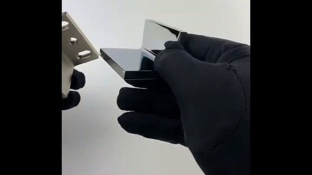 Bsp-10. Коннектор стекло-стена 90, с декоративными крышками.