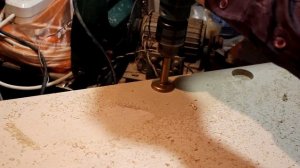 Как в ДСП сделать отверстие под петли?