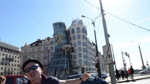 Прага: Танцующий дом