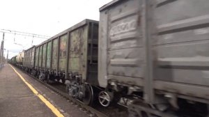 Электровоз ВЛ80С-2729 с грузовым поездом