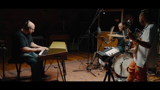 Rhodes Sessions | MK8-FX Demo - Live at the Nave - Off The Cuff смотреть онлайн