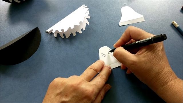 Привидение из бумаги | Легкая поделка на Хэллоуин | Paper ghost | Halloween crafts