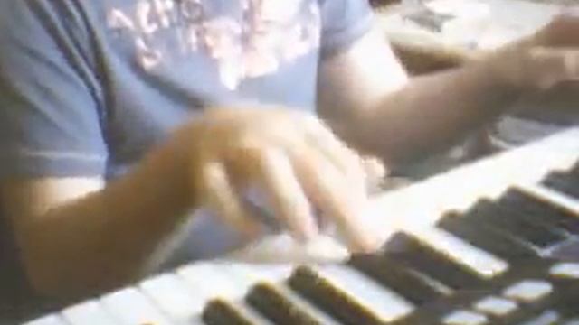 YAMAHA PSR E 423 HAI SPUNEMI CINE A BIRUIT VARIANTA 2 смотреть онлайн