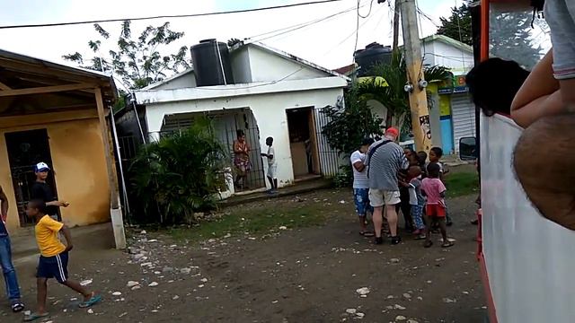 Доминикана. Нищета. Картинка не для туристов. смотреть онлайн