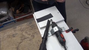 ?КРУТОЙ СТАНОК СВОИМИ РУКАМИ для спуска края кожи если нет брусовочной машины.