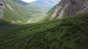 Мидаграбинская долина Северная Осетия-Алания. С дрона.