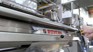 Фасовка и упаковка корма для животных на оборудование Rovema
