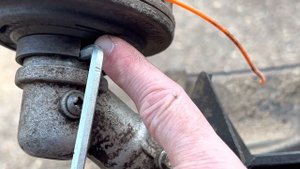 How to Remove and Replace Ryobi  Trimmer Head Removal | Weed Weater Head Replacement.
