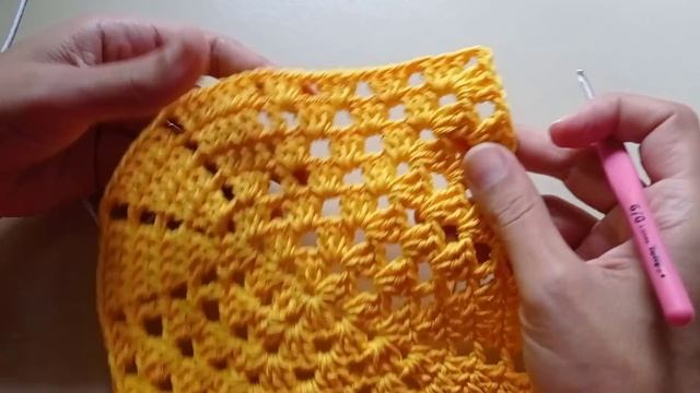 SOUSPLAT MARGARIDAS EM CROCHÊ- QUADRADO COM CANTO OVAL EM DIAGONAL смотреть онлайн